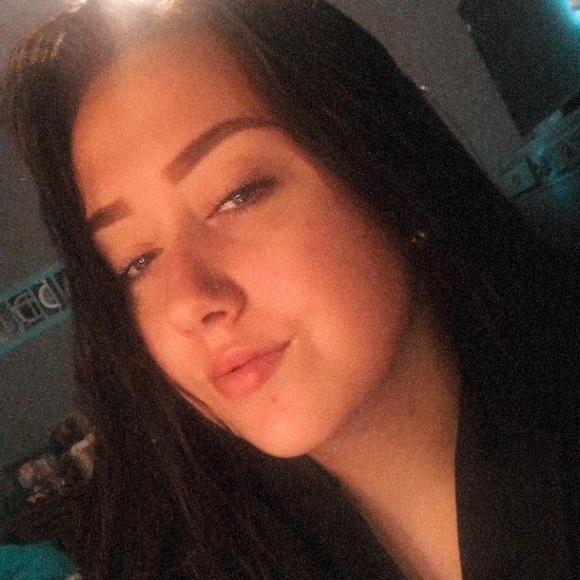 Meet your Posher, Maddie - Picture 1 of 1